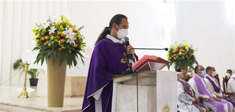 Missa Em A O De Gra As Marca Despedida Do Padre Alexandre Sousa Ap S