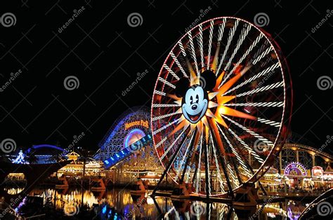 Disneyland California Adventure Editorial Stock Image - Image of vacations, night: 17996819