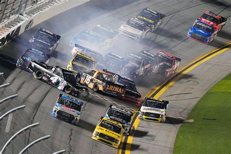 Fs1 Showed The End Of Nascar Trucks Race Instead Of Ucf Vs Baylor And Fans Were Livid