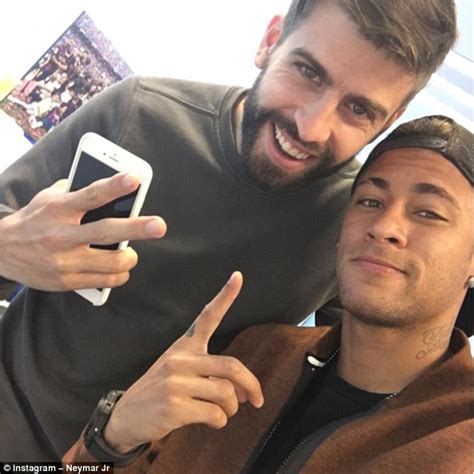 Barcelona Defender Gerard Pique Reveals His Happiness At Playing Alongside Neymar Daily Mail