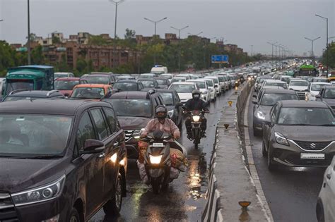 Heavy Rain Brings Down Temperature But Leads To Traffic Snarls