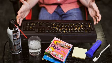 How To Clean Computer Keyboard | Robots.net