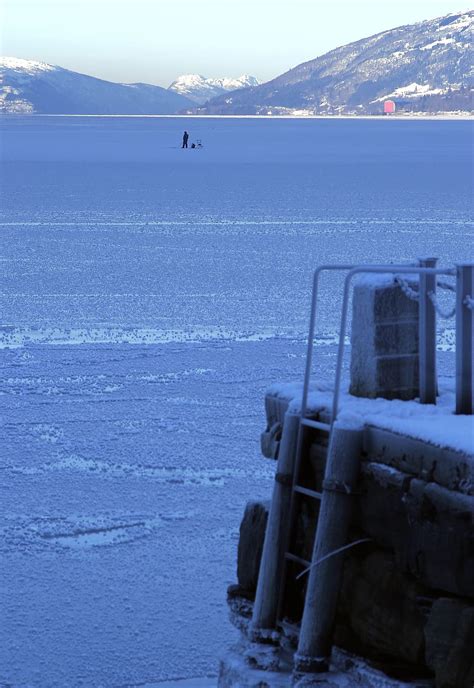 Online crop | HD wallpaper: norway, nordfjordeid, winter, blue, fishing ...