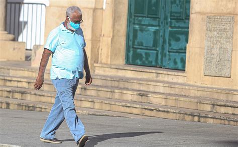 Jornal Correio Bahia Uso Obrigatório De Máscaras Para Quem For à Rua