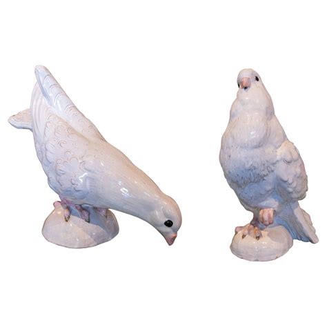Pair Of Italia Ruffled Feather Ceramic Birds At 1stdibs