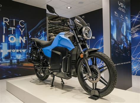 Seen At Eicma 2024 The New Moto Taxi VS4 From Vmoto Thepack News