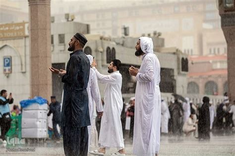 La pluie de la miséricorde tombe à La Mecque et à Médine Photos