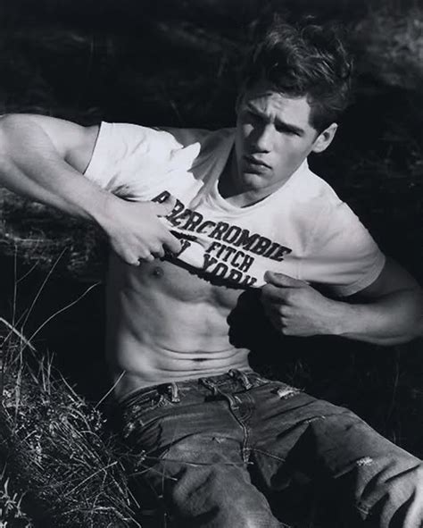 Abercrombie & Fitch Advertising: Revisiting Models + Ad Campaigns – The Fashionisto