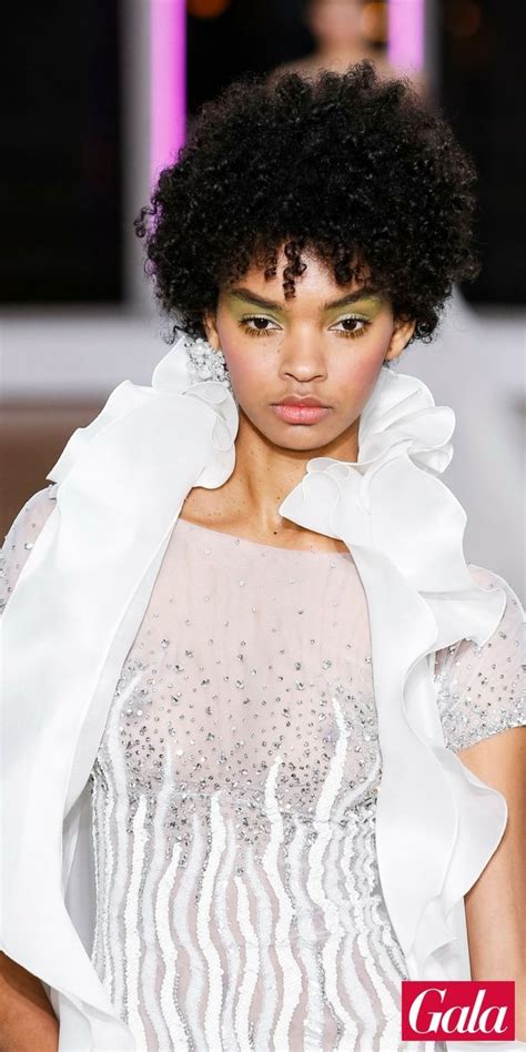 Beauty Trends Vom Runway Mode Sch Nheit Nat Rliche Frisuren Gr Ner