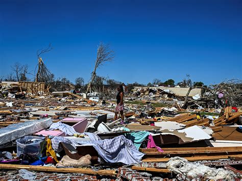 Mississippi Meteorologist Says Prayer On Air As Tornados Touch Down