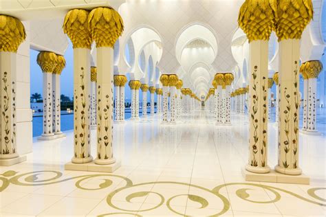 ABU DHABI, UAE, MAY 4, 2015 - Interior of Sheikh Zayed Mosque in Abu ...