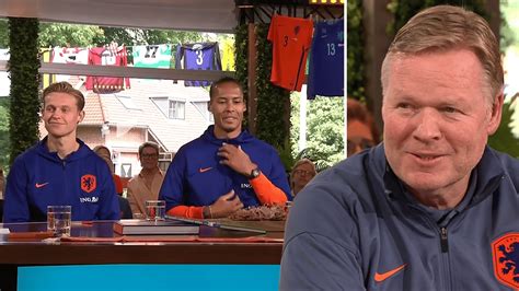 Oranje Spelers Juichen Koeman Houdt Van Gaal Traditie In Stand Op EK