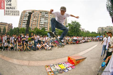 2015 Vans 抢回街道 世界滑板日成都站图文及视频报道heroskatecom滑板中文第一站