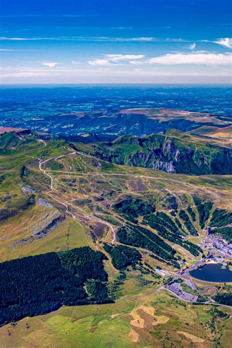 De Super Besse Au Sommet Du Puy De Sancy Mont Dore Images Europe