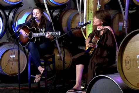 kind  grew   mother  daughter pair suzzy roche