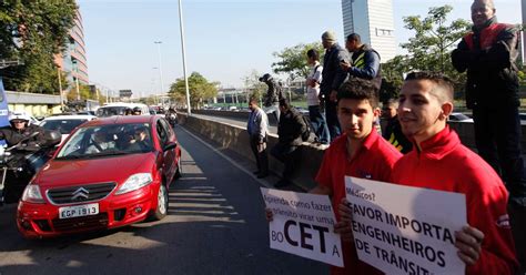 SP Protesto Interdita Pista Local Da Marginal Pinheiros E Complica