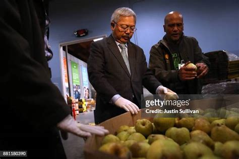 Sf Marin Food Bank Photos And Premium High Res Pictures Getty Images