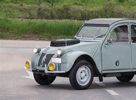 The Citroën 2CV 4x4 Sahara - The Unstoppable French Answer To The Land ...