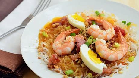 How To Cook The Best Pancit Palabok | Eat Like Pinoy