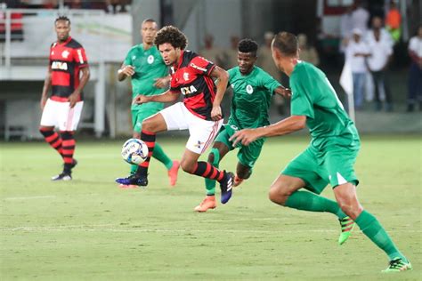 Ex promessa do Flamengo Erick Flores é contratado pelo Remo para a