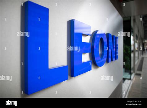 leoni logo  res stock photography  images alamy