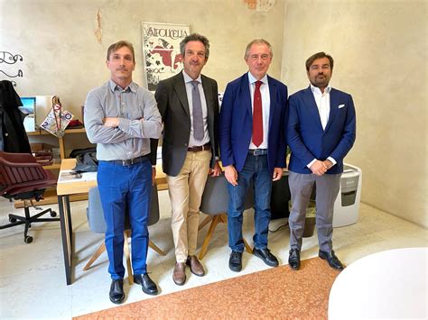 Il Senatore Urso Fdi In Visita Al Consorzio Tutela Vini Valpolicella