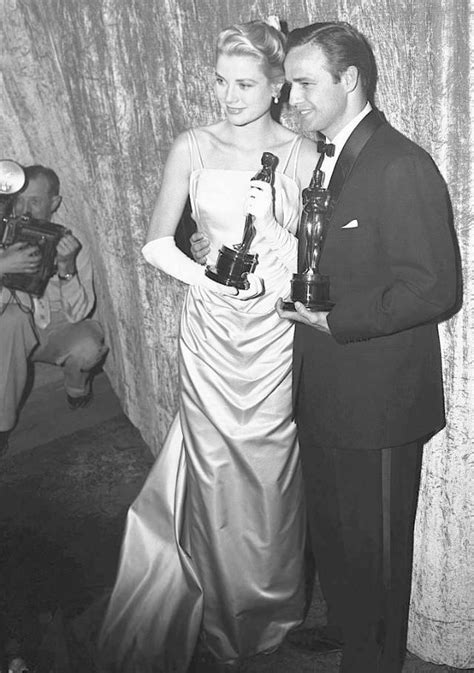 Stunning Photos Of Grace Kelly After Winning An Oscar At The 27th