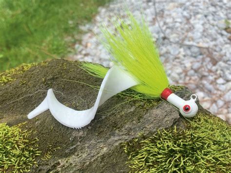 Fishing Bucktails In Boulder Fields For Striped Bass