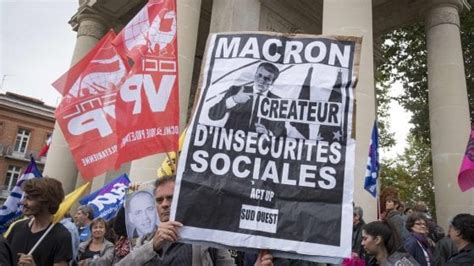 Francia Manifestazioni E Scioperi Contro La Legge Sul Lavoro Di Macron