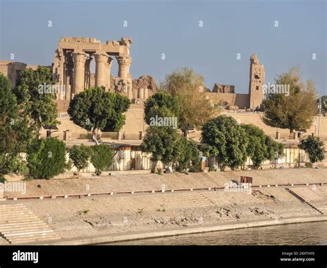 El Templo de Kom Ombo construido durante la dinastía ptolemaica 180 a