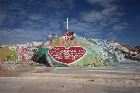 The Salvation Mountain Road Trip Guide - Drivin' & Vibin'