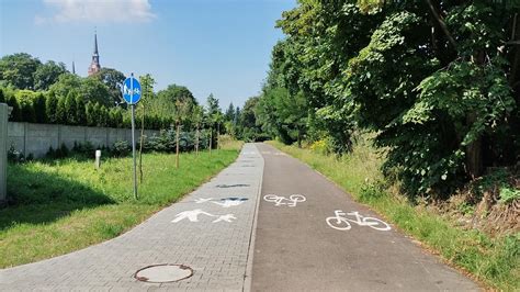 Zdjęcie 2 Śląska Koalicja Rowerowa chwali piekarską velostradę Tak