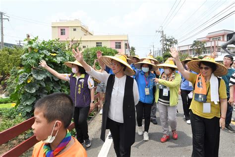 金卓越社區選拔評鑑 王惠美和南佃社區民眾熱情導覽 中華日報 中華新聞雲