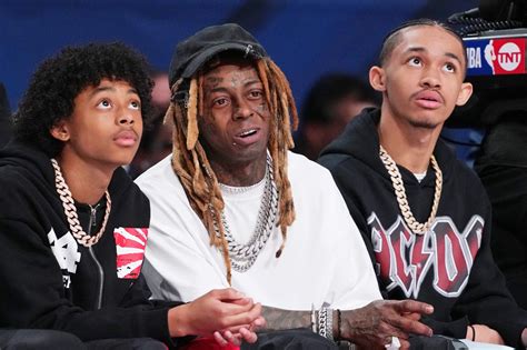 Fans are complaining about lil wayne concert tickets selling out fast 8