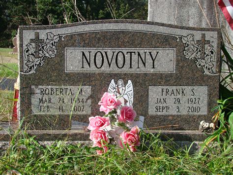 Roberta M. Novotny (1934-2002) - Find a Grave Memorial