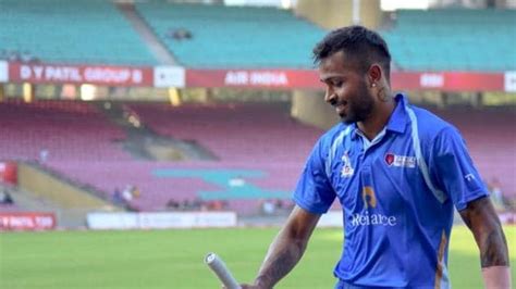 20 sixes, 6 fours: Hardik Pandya smashes 158* in DY Patil T20 Cup | Crickit