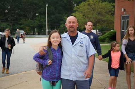 Independence Middle School Hosts "Parent Walk to School" Day on ...