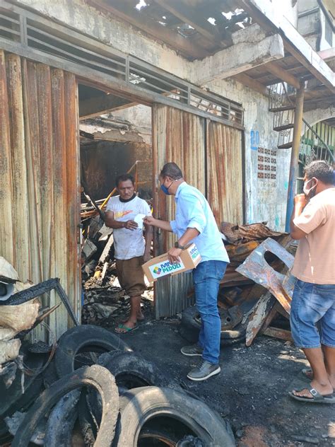 FOTO MNC Peduli Bantu Korban Kebakaran Di Kalibaru