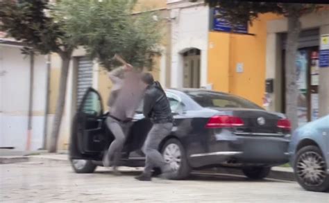 Io T Accido Inviato E Operatore Di Mi Manda Rai Tre Aggrediti Con