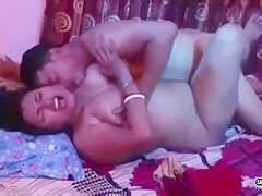 Desi Bhabhi Ne Kiya Padosi Ke Sath Sex Pornzog Free Porn Clips