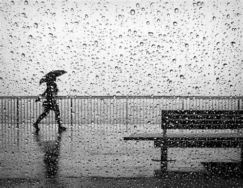 LëTräLïaS HëÇh!zëRäs...............: ...Llueve