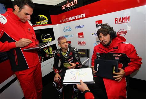 Giulio Nava angelo custode di Bautista il capotecnico della Ducati è