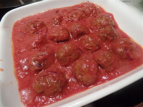 Hackb Llchen In Tomatensauce Mit Reis Rezept Kochbar De