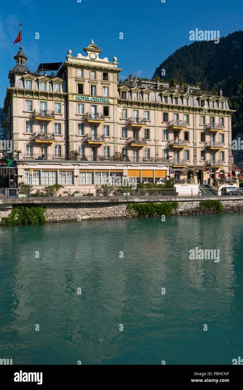 Hotel Central Continental Vor Der Aare Durch Interlaken Stadt Fließt