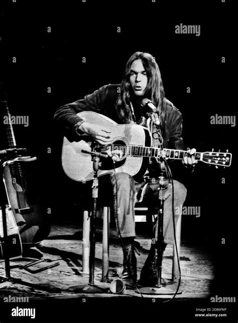 Neil Young 1971 Journey Through The Past Solo Tour Neil Young Royal