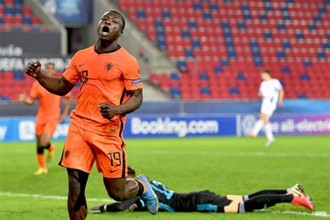 Brobbey En Gravenberch Melden Zich Bij Oranje Mee Met Oranje