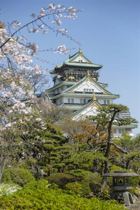 Osaka Castle in Japan editorial photography. Image of blossom - 274865527