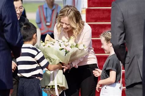 Premiê da Itália Giorgia Meloni desembarca na China para sua 1ª