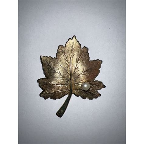 Sarah Coventry Jewelry Vintage Sarah Coventry Gold Tone Leaf Pin