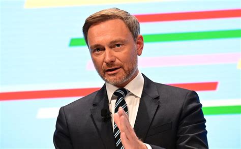 Christian Lindner Fdp Verlangt Wegen Corona Kontaktbeschränkungen